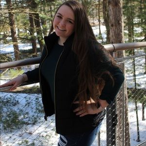 Meet your Posher, Brooke